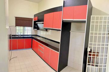 Seksyen 6 @ Bandar Bukit Mahkota