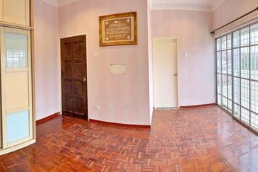 Seksyen 6 @ Bandar Bukit Mahkota