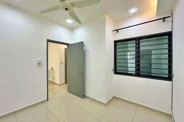 Laman Delfina @ Nilai Impian