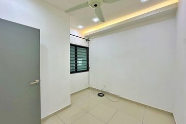 Laman Delfina @ Nilai Impian