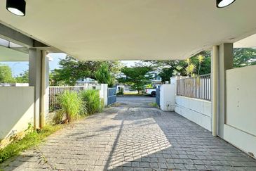 Laman Delfina @ Nilai Impian