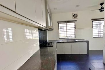 Laman Delfina @ Nilai Impian