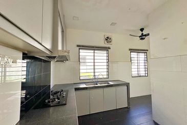 Laman Delfina @ Nilai Impian