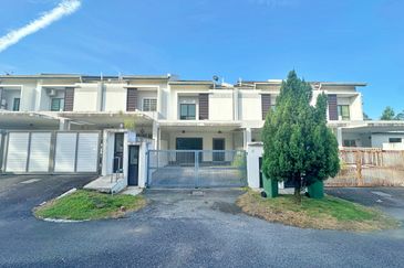 Laman Delfina @ Nilai Impian