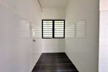 Laman Delfina @ Nilai Impian