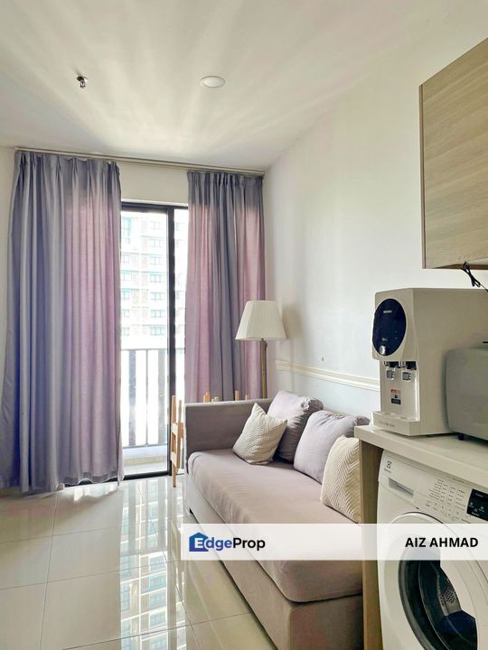 FULLY FURNISHED 2-BEDROOM CORNER UNIT i-SUITE @ i-CITY, SHAH ALAM, Selangor, Shah Alam