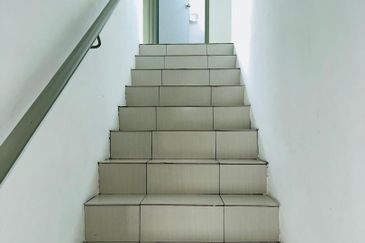 TOWNHOUSE at TAMAN SAUJANA PALMA, JENARIS KAJANG FOR RENT