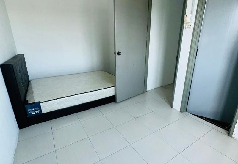 TOWNHOUSE at TAMAN SAUJANA PALMA, JENARIS KAJANG FOR RENT