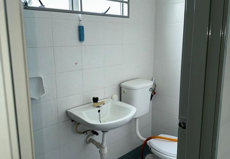 TOWNHOUSE at TAMAN SAUJANA PALMA, JENARIS KAJANG FOR RENT