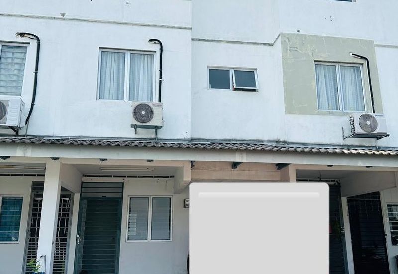 TOWNHOUSE at TAMAN SAUJANA PALMA, JENARIS KAJANG FOR RENT