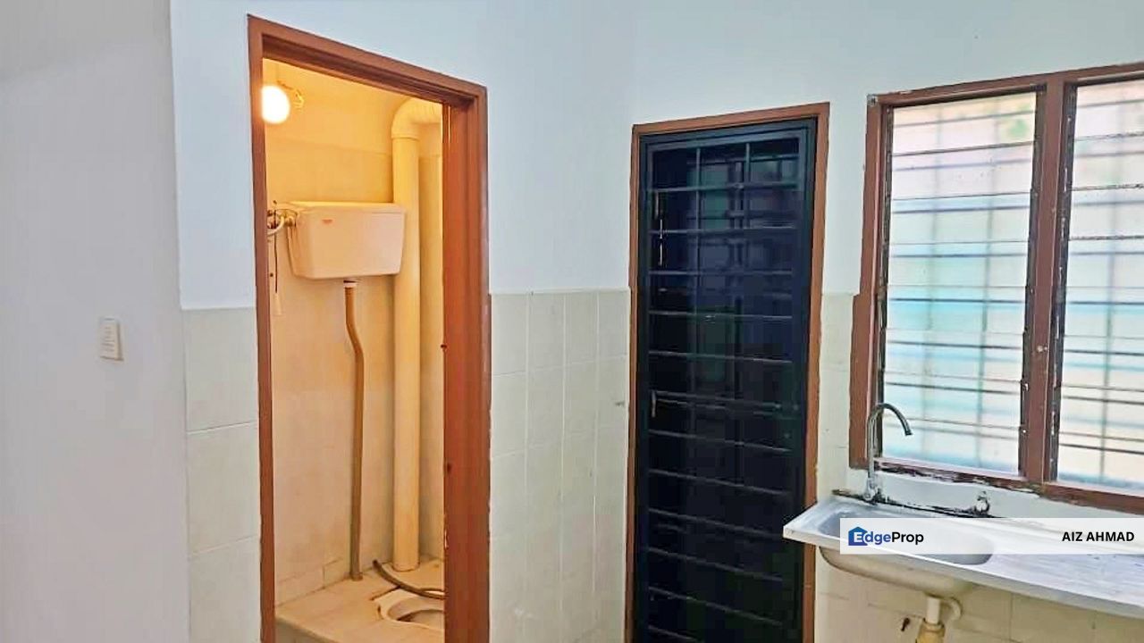 2 STOREY TERRACE, BANDAR BUKIT MAHKOTA SEKSYEN 2, KAJANG FOR RENT, Selangor, Kajang