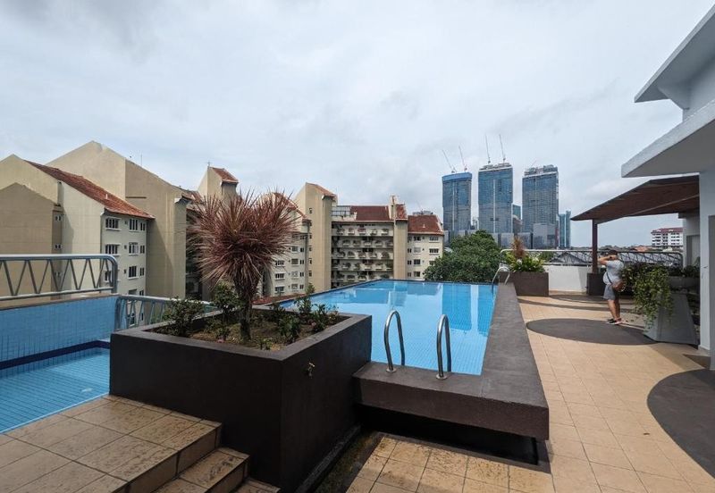 10 Semantan Suites (Sematan Avenue)