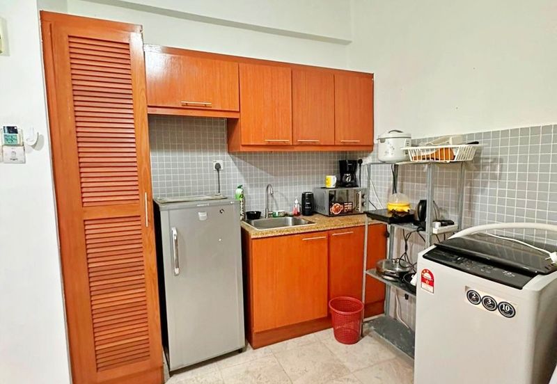 10 Semantan Suites (Sematan Avenue)