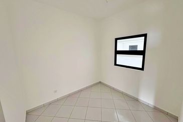 Newly Completed 4 Bedroom Residensi Emas @Kajang 2 For Rent