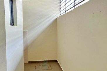 Laman Delfina @ Nilai Impian