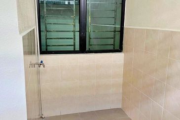 Laman Delfina @ Nilai Impian