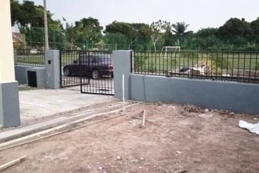 FACING OPEN💥FULL LOAN💥Single Storey Semi-D Taman Sri Bayu, Sungai Pelek, Sepang