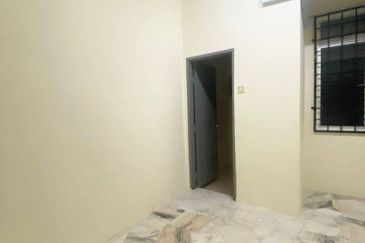 FACING OPEN💥FULL LOAN💥Single Storey Semi-D Taman Sri Bayu, Sungai Pelek, Sepang