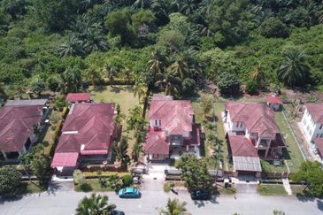 5610sqft💥FULL LOAN💥RENOVATED 2 Storey Bungalow Pantai Bagan Lalang, Sungai Pelek, Sepang