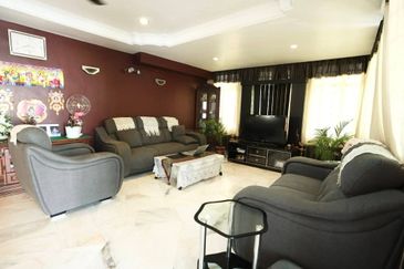 5610sqft💥FULL LOAN💥RENOVATED 2 Storey Bungalow Pantai Bagan Lalang, Sungai Pelek, Sepang