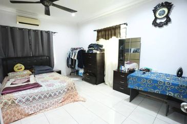 5610sqft💥FULL LOAN💥RENOVATED 2 Storey Bungalow Pantai Bagan Lalang, Sungai Pelek, Sepang