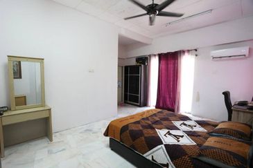 5610sqft💥FULL LOAN💥RENOVATED 2 Storey Bungalow Pantai Bagan Lalang, Sungai Pelek, Sepang