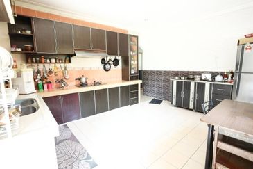 5610sqft💥FULL LOAN💥RENOVATED 2 Storey Bungalow Pantai Bagan Lalang, Sungai Pelek, Sepang