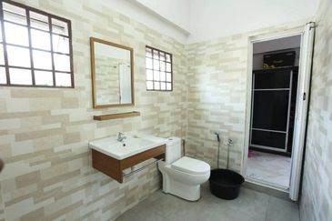 5610sqft💥FULL LOAN💥RENOVATED 2 Storey Bungalow Pantai Bagan Lalang, Sungai Pelek, Sepang