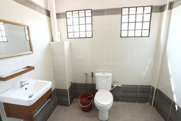 5610sqft💥FULL LOAN💥RENOVATED 2 Storey Bungalow Pantai Bagan Lalang, Sungai Pelek, Sepang