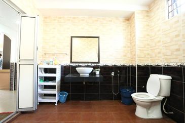 5610sqft💥FULL LOAN💥RENOVATED 2 Storey Bungalow Pantai Bagan Lalang, Sungai Pelek, Sepang