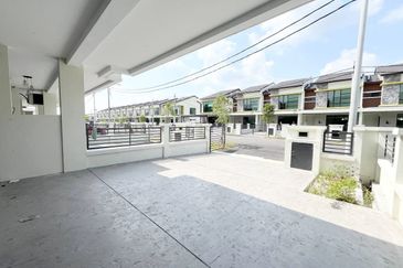 Dahlia Sari @ Saujana Perdana