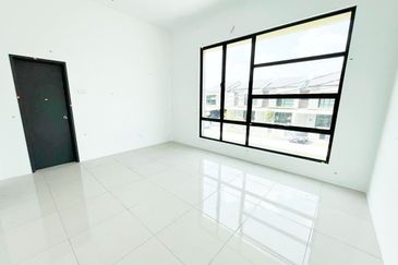 Dahlia Sari @ Saujana Perdana