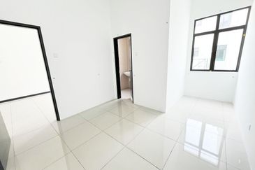 Dahlia Sari @ Saujana Perdana