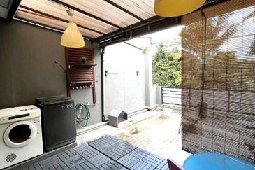 FACING FIELD💥FULL LOAN💥RENOVATED 2 Storey Taman Permata Melawati KL