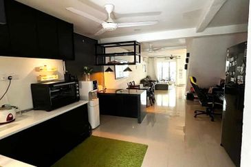 FACING FIELD💥FULL LOAN💥RENOVATED 2 Storey Taman Permata Melawati KL