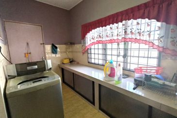 TAMAN ALAI PERDANA (CRISTAL BAY)