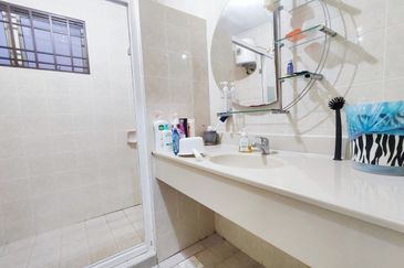 Jalan Sepah Puteri 5/12