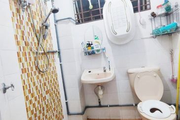 Jalan Sepah Puteri 5/12