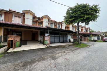 Kota Puteri, Batu Arang