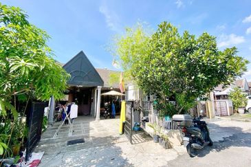 Jalan Suasana, Bandar Tun Hussein Onn