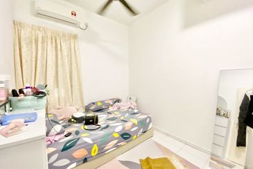 Jalan Setia Permai U13/41E