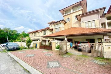 RENOVATED EXTENDED💥FULL LOAN💥2 Storey Jalan Jendela U8 Bukit Jelutong