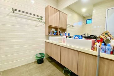 RENOVATED EXTENDED💥FULL LOAN💥2 Storey Jalan Jendela U8 Bukit Jelutong