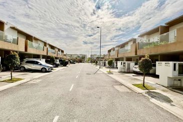 Casa Bluebell @ Cybersouth