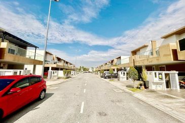 Casa Bluebell @ Cybersouth