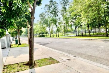 Parkfield Residences, Tropicana Heights