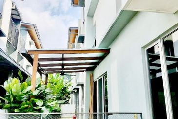 Parkfield Residences, Tropicana Heights