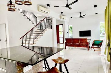 Parkfield Residences, Tropicana Heights