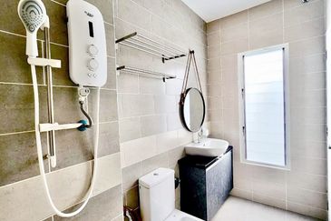 Parkfield Residences, Tropicana Heights