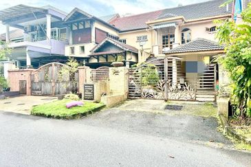 Jalan Suasana, Bandar Tun Hussein Onn